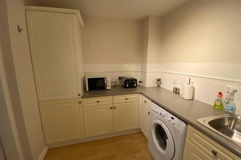 Marie's Serviced E, 2bedroom City With River View Apartment *