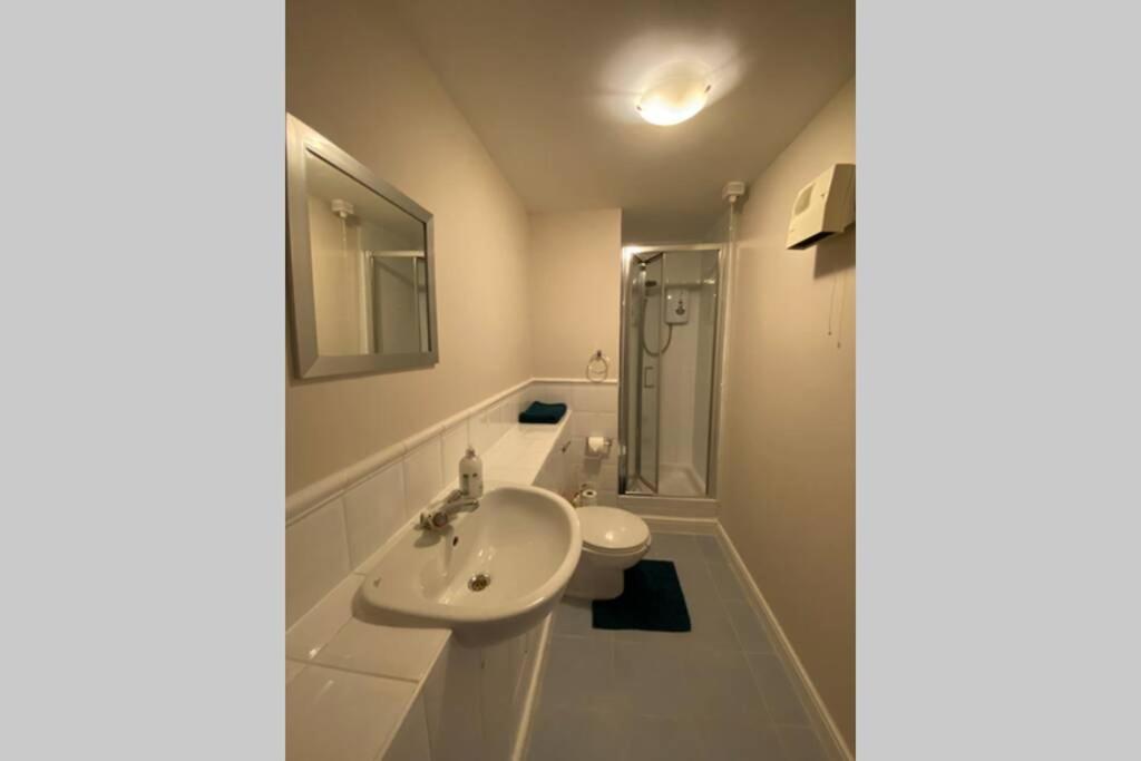 Marie's Serviced E, 2bedroom City With River View Apartment