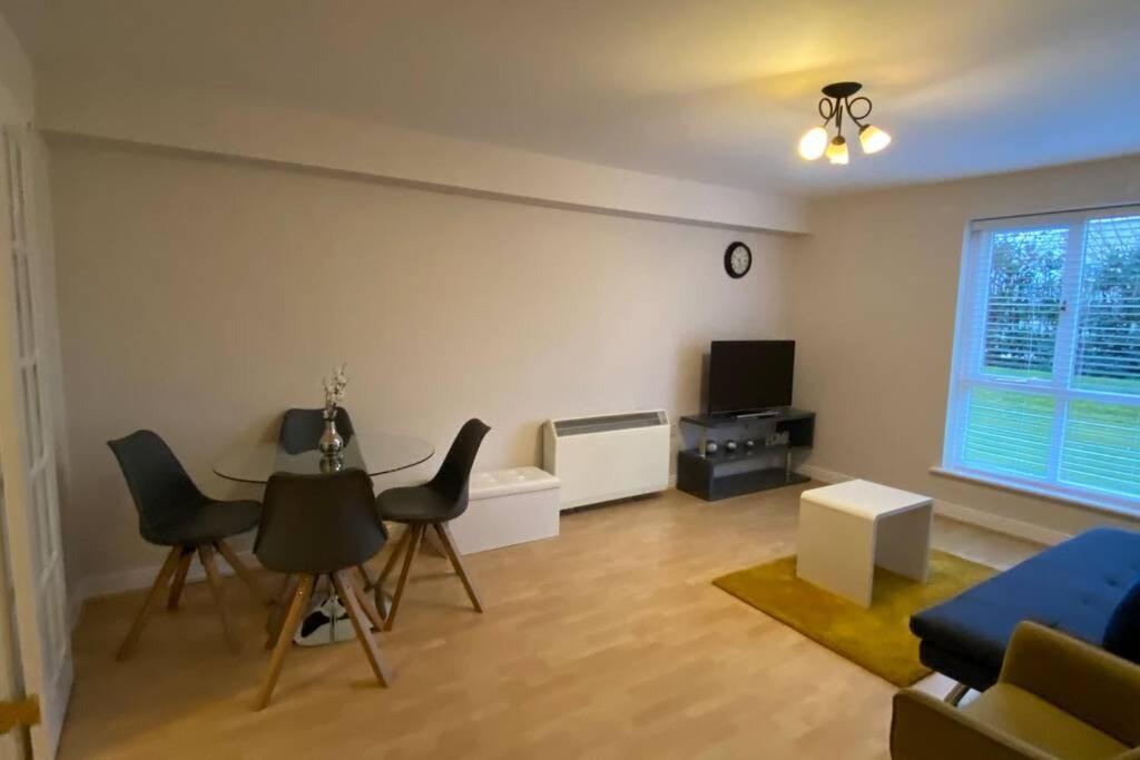 Apartment Marie's Serviced E, 2bedroom City With River View Bedford